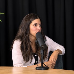 Rocío, propietaria de cinco pisos de alquiler: "El piso típico que tengo es de tres habitaciones más salón que se convierte en la cuarta habitación y cobro 1600 euros al mes por las cuatro"
