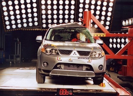 Mitsubishi Outlander - EuroNCAP