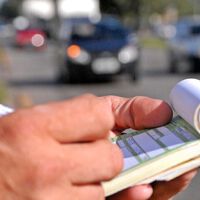 La 'estafa del abuelo' tiene a la DGT en vilo. Están hartos de que las multas no las pague el conductor, y si eres motero el peligro es doble