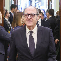 Ángel Gabilondo, 77 años: “Suelo desayunar un café con leche, pan tostado con aceite de oliva y un zumito de naranja” 
