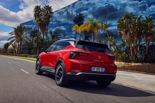 Probamos el nuevo Renault Scenic: no creía que me gustaría un SUV eléctrico pero del coche del año me ha convencido casi todo, menos su precio