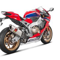 Erotismo en titanio y acero. Los Akrapovič para Honda CBR1000RR Fireblade son espectáculo de carreras
