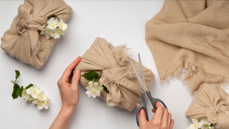 Cómo envolver regalos con material reciclado de forma creativa para que ahorres esta Navidad