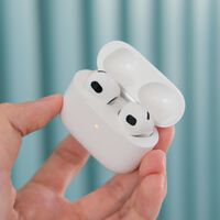 AirPods 4: los auriculares con cancelación de ruido que los usuarios de Apple necesitaban, llegan a precio de outlet 