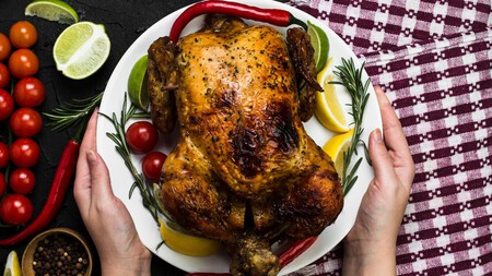 Cómo hacer un pollo relleno y rostizado sin horno con la receta y trucos del Chef Oropeza para Año Nuevo