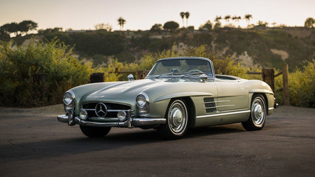Este Mercedes-Benz 300 SL Roadster de 1960 podría superar el millón de euros en subasta