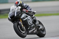 MotoGP 2011 en Sepang: Casey Stoner líder, Bautista sorprende