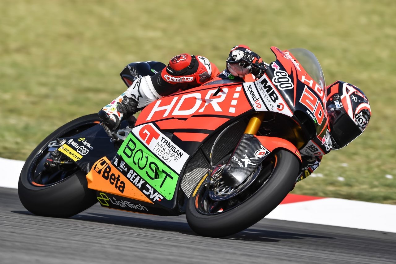 Quartararo arrasa en Montmeló para lograr su primera victoria mundialista; Oliveira roza el liderato de Moto2