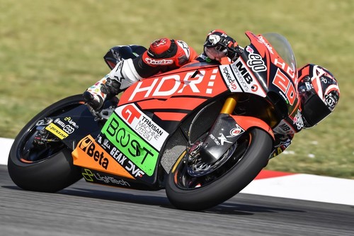 Quartararo arrasa en Montmeló para lograr su primera victoria mundialista; Oliveira roza el liderato de Moto2