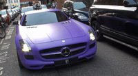 Dolorpasion™: púrpura mate en un Mercedes SLS AMG
