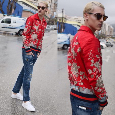Con detalles orientales las bomber jackets satinadas conquistan el street style