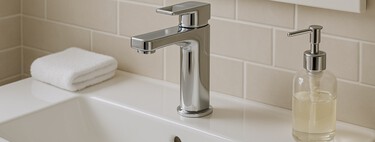 Llevo meses usando este limpiador de baños. Ahora dejo la mampara y los grifos como los chorros de oro