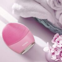 El dispositivo de limpieza facial con app incluida de Foreo está rebajadísimo en el Black Friday de Amazon