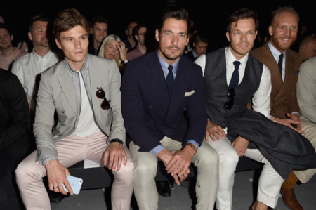 Los hombres más elegantes de Londres marcan tendencia: así se llevan los pantalones claros
