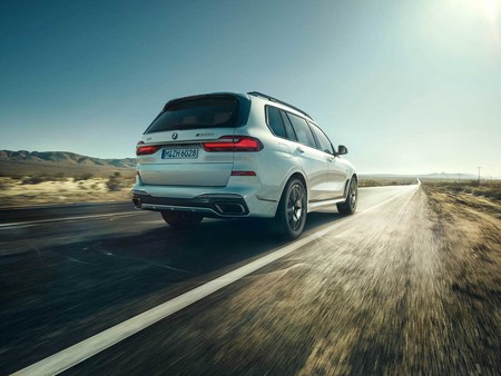 BMW X5 M50i y BMW X7 M50i: dos SUV grandes con 530 CV para bajar de 5 segundos en el 0-100 km/h