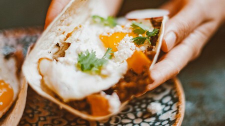 Huevo escondido o encamisado: la receta casera más fácil y deliciosa