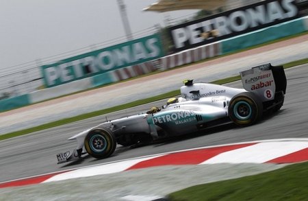 Mercedes GP con la mirada puesta en 2012