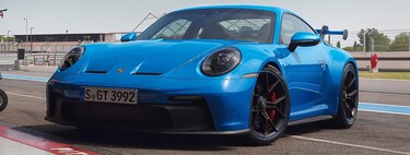 Dolorpasión™: un buque con más de 1,000 unidades Porsche, se incendia en medio del Océano Atlántico