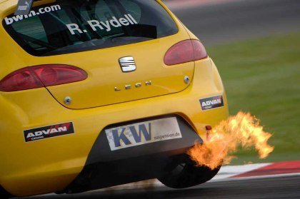 Rydell pole para Seat en el WTCC