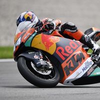 Pese al lío de Dirección de Carrera, Miguel Oliveira se lleva la pole de Moto2