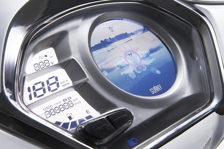 Kymco Smart Scooter Revolution 1