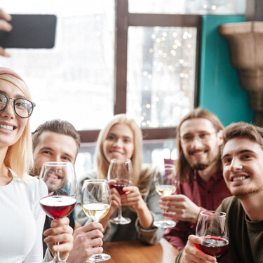 El tardeo pone en jaque a las cenas más tradicionales de Navidad con la 'tardebuena' y la 'tardevieja'