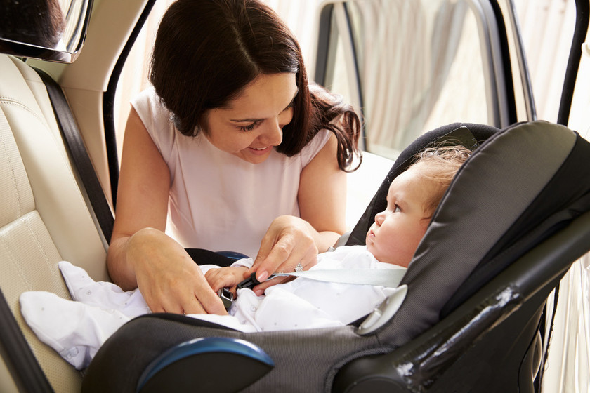 Viajar con bebé en coche