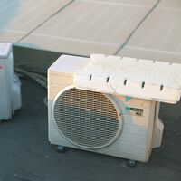 Mi aire acondicionado apestaba cada verano. Lo he arreglado con el truco del servicio técnico 