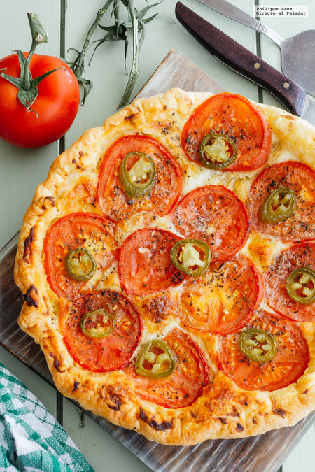 Tarta de jitomates y jalapeños. Receta vegetariana fácil