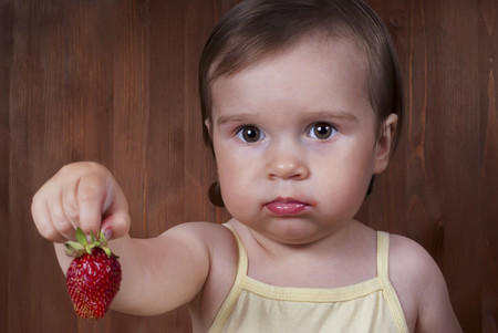 La dura batalla de los padres de niños con alergias contra los que insisten en darles lo que no pueden comer