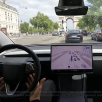 Tesla presiona para que Europa nos deje conducir sin manos. Problema: EEUU investiga a 2,9 millones de coches por saltarse las normas 