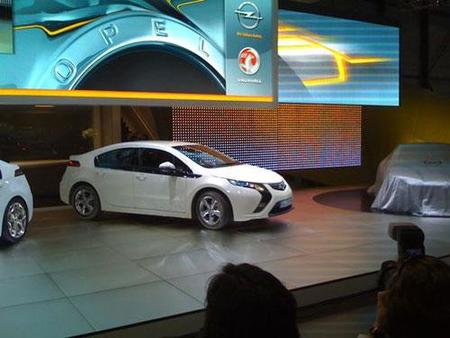 Presentación privada de Opel en el Salón de Ginebra 2010