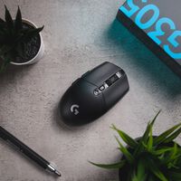 Desde que tengo este ratón gaming sin cables juego mejor y trabajo más cómodo (y además es muy barato). Estoy encantado con el Logitech G305, el modelo que siempre recomiendo