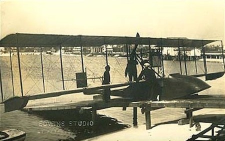Vídeo: Se cumplen 100 años del primer vuelo comercial 