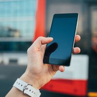 El padrón móvil va tan lento que las telefónicas en México ya tuvieron que intervenir: comenzó el bombardeo de mensajes 