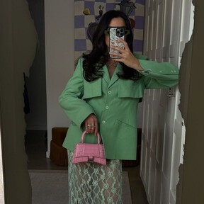 Las faldas largas que arrasaron en los 70s vuelven esta temporada: así se llevan en el invierno de 2026