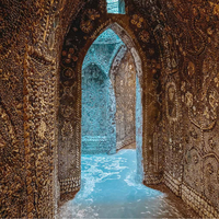 Ele comprou uma casa e acabou descobrindo uma gruta da Idade Média com 4,6 milhões de conchas que deixou até os historiadores sem palavras 