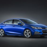 Así es el nuevo Chevrolet Cruze 2016, motor turbo y carga inalámbrica de celulares incluidos
