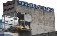 La historia del Mercedes que presidía la entrada a Coruña