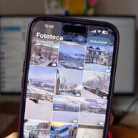 Cómo organizo mi catastrófica biblioteca de fotos del móvil sin morir en el intento 