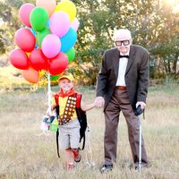 La tierna sesión de fotos de un niño y su bisabuelo inspirada en la película 'Up'