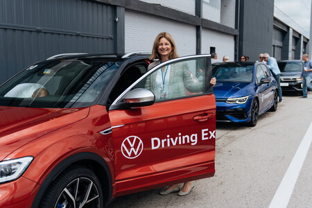 Volkswagen Driving Experience 23