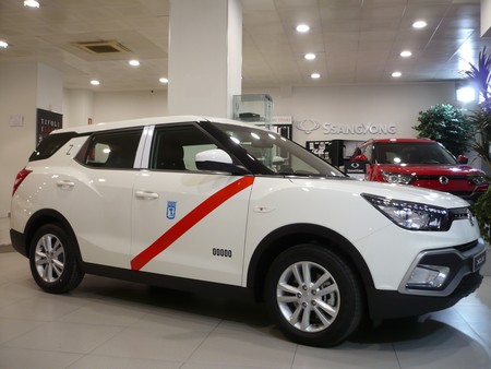 Los taxistas de Madrid ya tienen otra opción asequible y poco contaminante, el SsangYong XLV G16