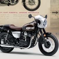 La Kawasaki W800 viaja en el tiempo y saca sus versiones Street y Café por más de 10.000 euros