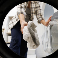 Segredo das lavanderias em dias frios: truques simples para secar roupas dentro de casa sem cheiro de mofo 