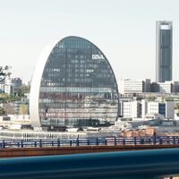 La OPA más extraña de la historia de España: BBVA quiere comprar Sabadell por menos de lo que vale