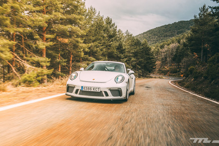Probamos el Porsche 911 GT3, 500 CV hasta 9.000 RPM que generan adicción al conducirlo