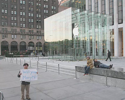 Pidiendo matrimonio... desde la Apple Store