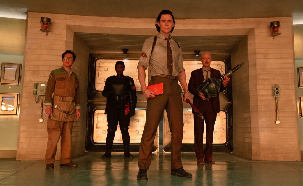 'Loki' 2x01: un estupendo y frenético regreso que confirma a Tom Hiddleston y Owen Wilson como uno de los mejores dúos de Marvel 