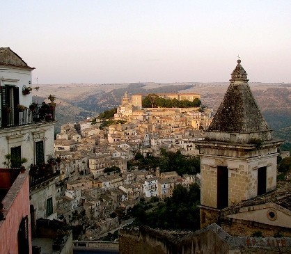 Viaje a Sicilia: Visita a pie por la Ragusa moderna